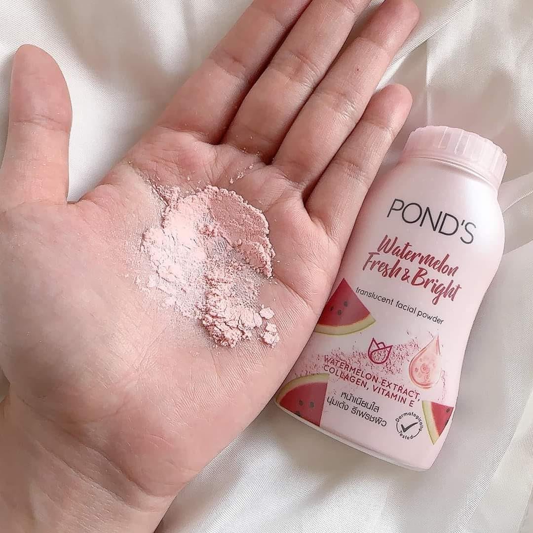 POND’S Watermelon Fresh and Bright Translucent Facial Powder